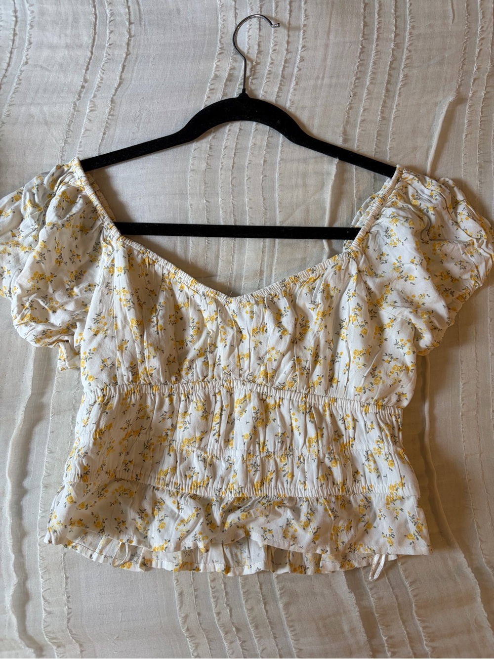 Hollister White Floral Smocked Puff-Sleeve Top